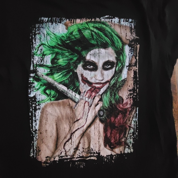 Graphic Black Tee Joker Girl Size Large - Picture 2 of 7
